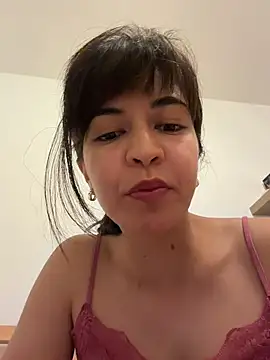 BitchyBratxxx online show from May 10, 6:43 pm