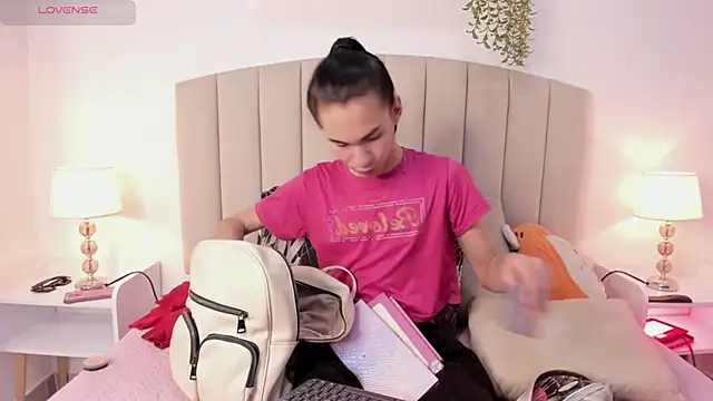 Mia thompson 19 online show from October 24, 8:38 pm