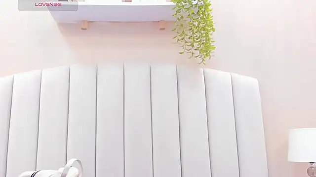 Mia thompson 19 online show from February 11, 7:37 pm