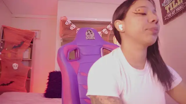 madelyn rose  online show from October 30, 2:58 am