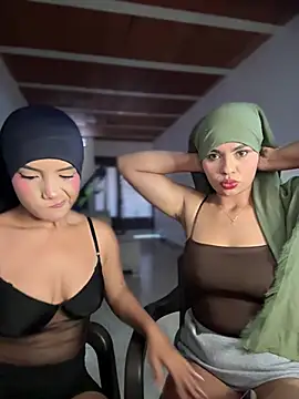 lalilamassu1 online show from February 13, 9:05 pm