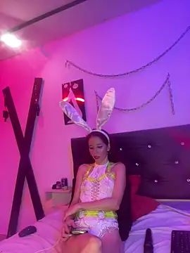 Little Naughtty online show from April 4, 5:01 pm