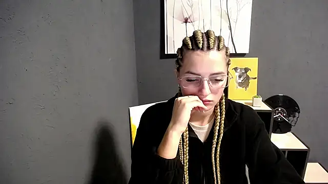 Snapshot of lady_olivia_ chatting on October 13, 2:31 pm lady olivia  online show from October 13, 2:31 pm