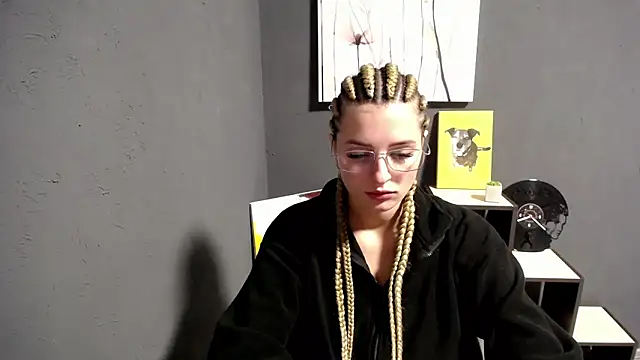 Snapshot of lady_olivia_ chatting on October 16, 4:09 pm lady olivia  online show from October 16, 4:09 pm