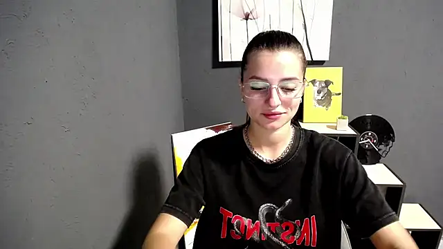 Snapshot of lady_olivia_ chatting on September 22, 4:05 pm lady olivia  online show from September 22, 4:05 pm