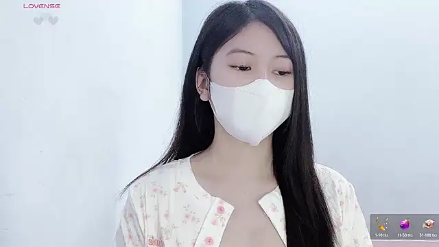 tanhxiu online show from November 15, 1:45 pm