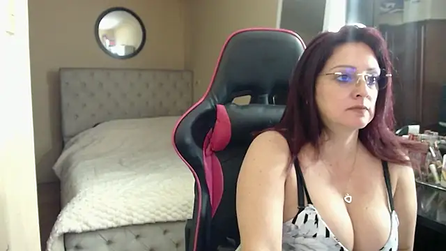 Carol Scottt online show from June 15, 9:26 pm