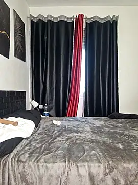 millaferrazzo online show from April 2, 5:54 pm