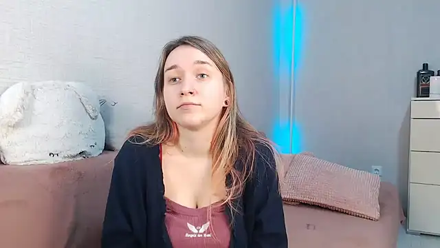 lovely hayley online show from February 3, 10:01 pm