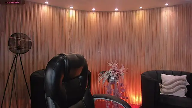 ValeriaRiveraX online show from November 8, 4:28 am