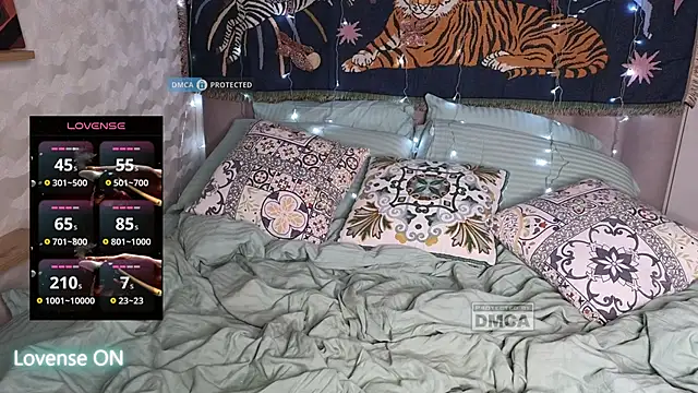 GoodGirl0024 online show from March 18, 8:58 pm