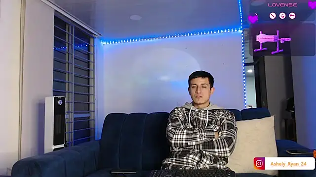 ashely ryan24 online show from November 11, 11:02 pm