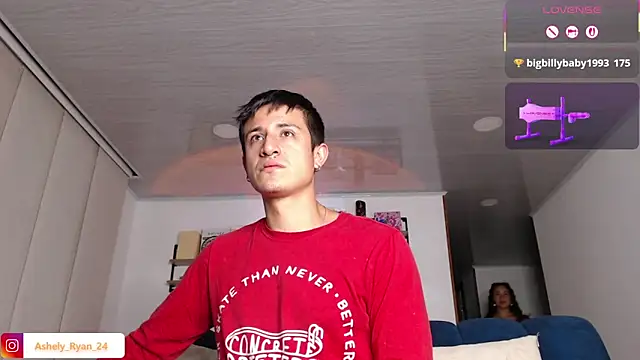 ashely ryan24 online show from February 5, 11:41 pm