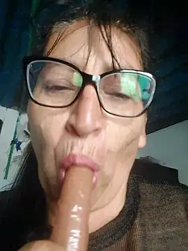 clarita 01 online show from March 26, 1:13 pm