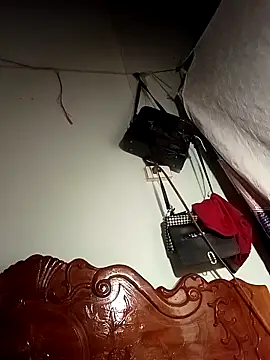 Sexy-asslove90 online show from October 19, 7:16 pm