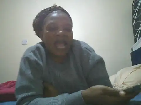 clakemmy250 online show from May 31, 9:16 pm
