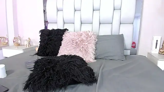 SusanBenett online show from March 13, 10:00 pm