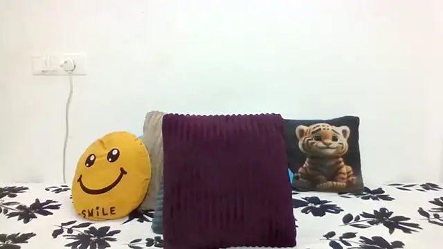 Snapshot of Queenhimanshi chatting on October 20, 7:06 pm Queenhimanshi online show from October 20, 7:06 pm