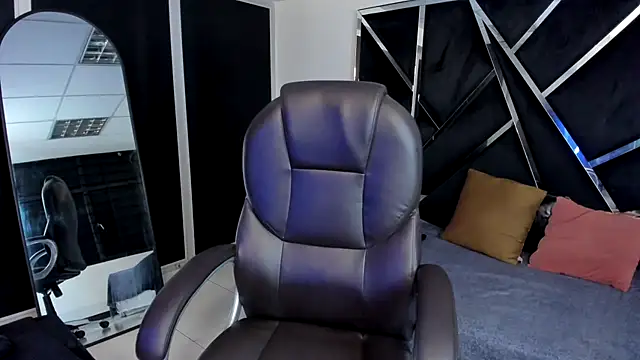 Ivanna18 x online show from October 10, 4:28 am