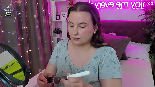FeralPeach online show from July 12, 7:53 am