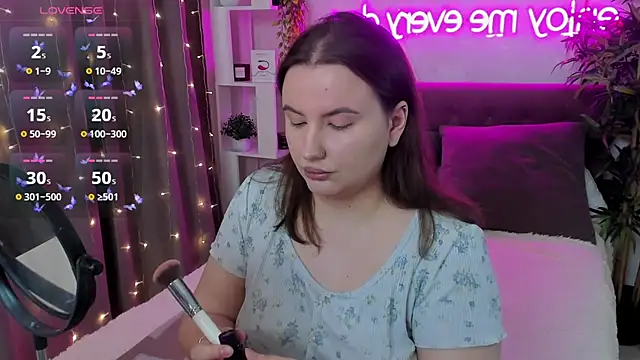 FeralPeach online show from April 24, 7:11 am