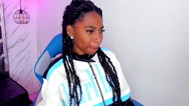 Queen perla  online show from November 3, 11:58 am