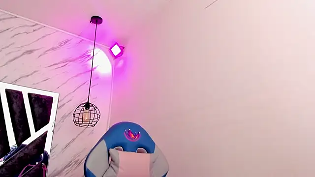 Queen perla  online show from November 5, 11:59 am