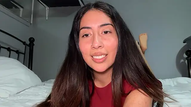 LorenaAnderson online show from April 19, 8:55 pm