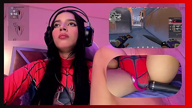 SweetieCloe  online show from April 2, 9:23 pm