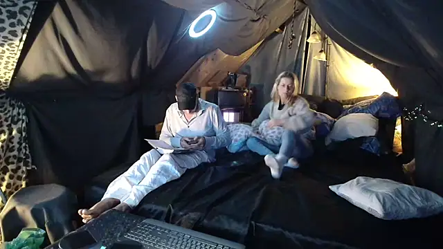 38koppel1985 online show from December 21, 11:30 pm