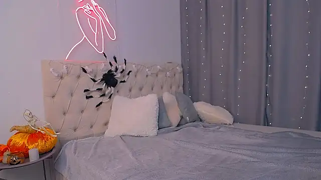 Snapshot of Alexyena chatting on October 31, 11:47 am Alexyena online show from October 31, 11:47 am