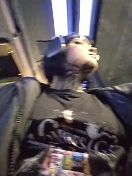 taaylor33 online show from March 8, 12:07 am