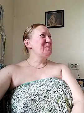 blondyaguar online show from April 23, 1:24 pm