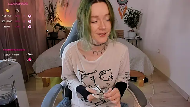 alisahug online show from July 28, 5:27 am