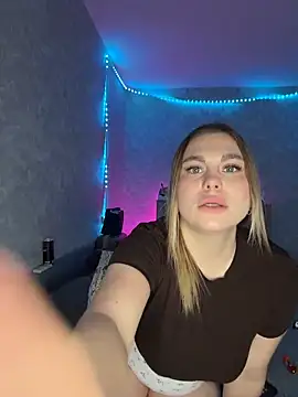 Evaaa Babiesss online show from February 15, 5:01 pm