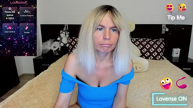 Hanna Becrett17 online show from June 10, 9:41 am