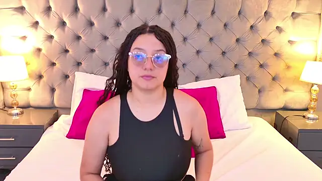 SamantaG online show from January 7, 2:09 pm