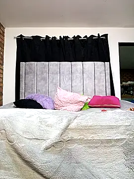 valenthottie online show from November 2, 11:08 pm