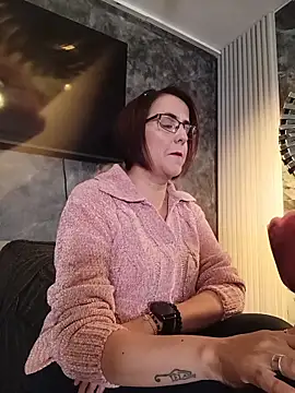 IsisBlake online show from March 27, 10:10 pm