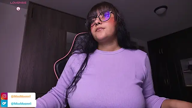 Snapshot of Steph_moon_ chatting on October 11, 8:55 pm Steph moon  online show from October 11, 8:55 pm