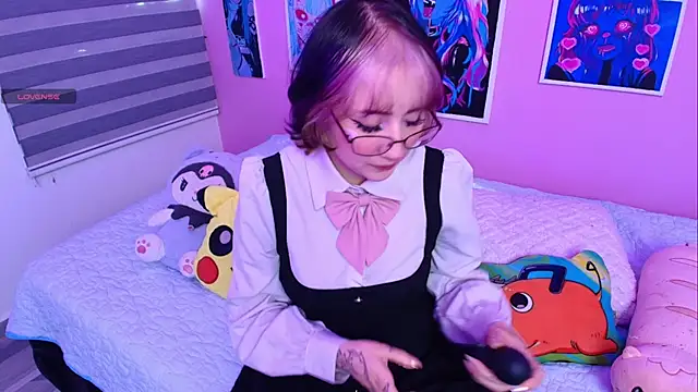 Miwa violet online show from December 19, 7:50 pm