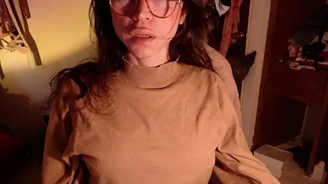 emily pearl  online show from November 15, 10:33 pm