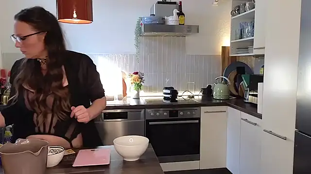 Sub-Mila online show from October 1, 11:59 am