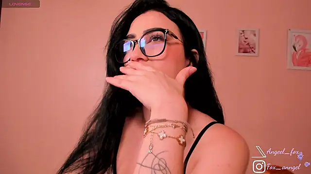 angeel fox online show from March 4, 4:08 am