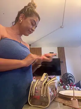 JoannaStanford online show from October 24, 10:06 pm