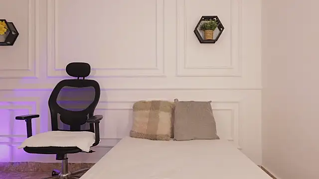 meloddysky online show from February 14, 1:57 pm