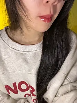 minmin2kk5 online show from December 2, 6:59 am