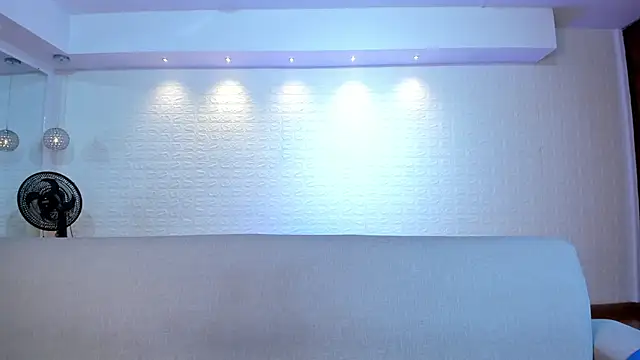 violet scott online show from December 17, 10:52 am