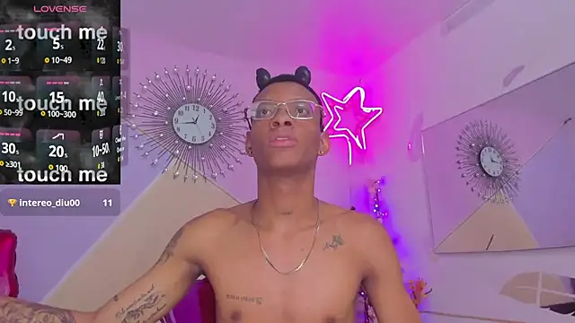 Tiffany Valentine15 online show from November 8, 7:41 pm