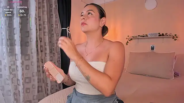 IsabelaSantana online show from March 8, 12:07 am